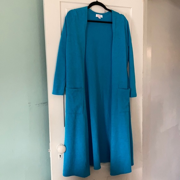 —Medium Blue LuLaRoe Sarah - Picture 1 of 4